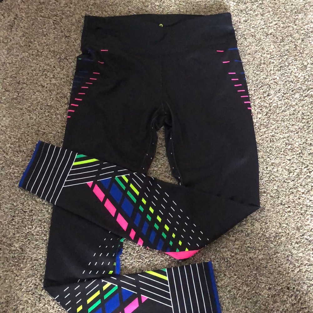 Black exercise leggings